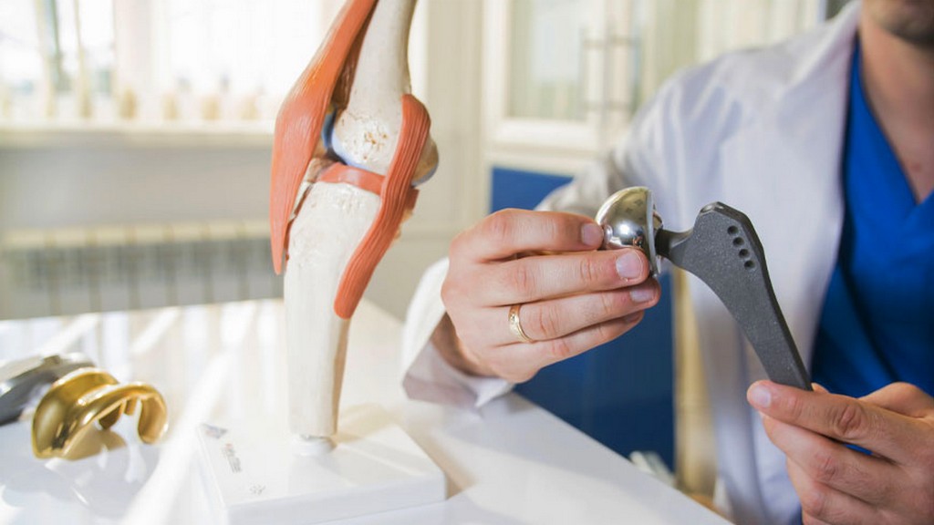 ASTM F1875-98 Modüler İmplant Arayüzlerinin Fretting Korozyon Testi için Standart Uygulama: Kalça Femoral Baş-Delik ve Konik Konik Arayüz