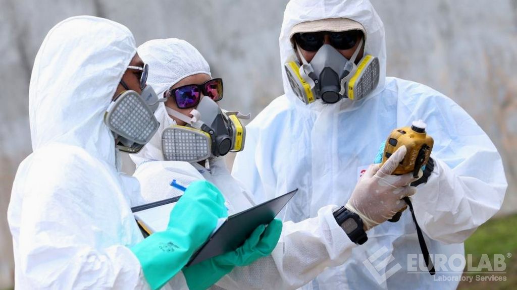 Tuja Mezurado de Gaso kun Detektila Tubo, Determino de Toksa Gaso aŭ Vaporaj Koncentriĝoj (ASTM D 4490)