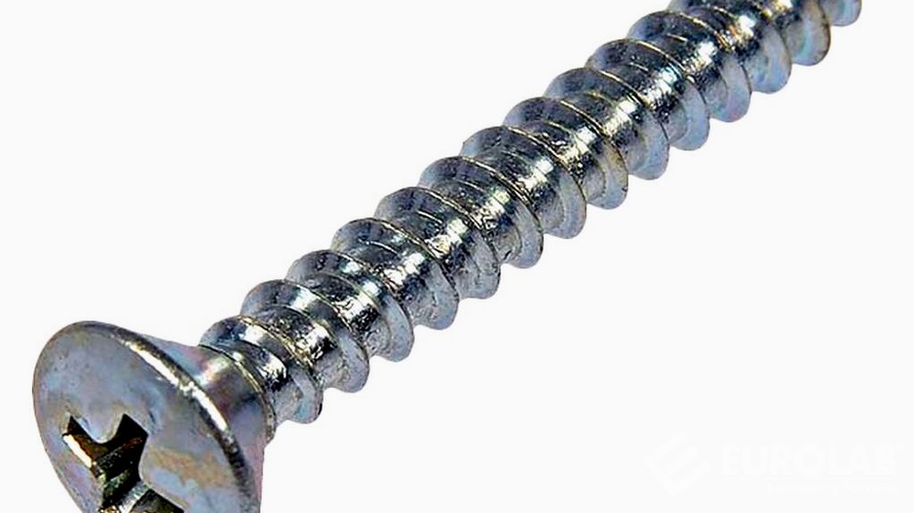 Viti per legno a testa ovale con intaglio DIN 95 Viti per legno a testa ovale con intaglio DIN 95