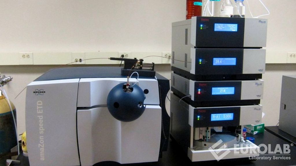 EN 12916 Produits pétroliers - Détermination des espèces d'hydrocarbures aromatiques dans les distillats moyens - Méthode de chromatographie liquide à haute performance avec détection de l'indice de réfraction