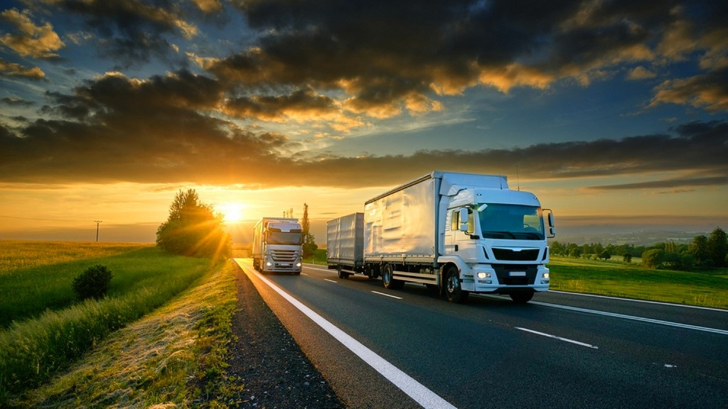 EN 29367-1 Disposizioni di ormeggio e fissaggio per veicoli stradali utilizzati nel trasporto marittimo su navi Ro/Ro - Requisiti generali - Parte 1: Veicoli commerciali e combinazioni di veicoli, esclusi i semirimorchi (ISO 9367-1)