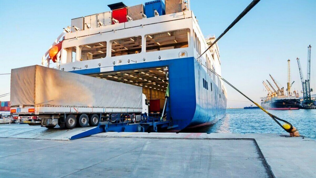 EN 29367-2 Disposizioni di ormeggio e fissaggio per veicoli stradali utilizzati nel trasporto marittimo su navi Ro/Ro - Requisiti generali - Parte 2: Semirimorchi (ISO 9367-2)