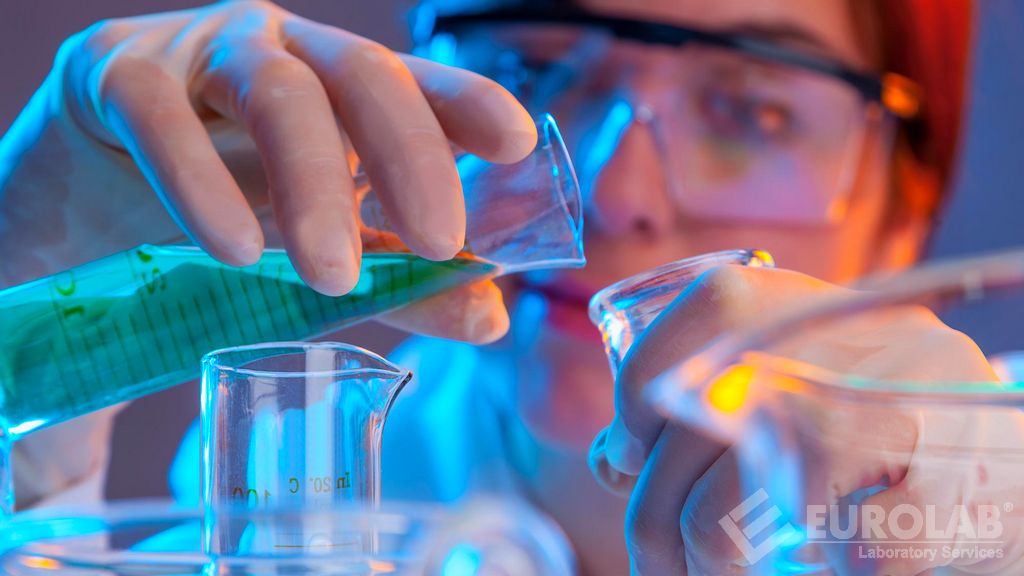 EN ISO 3521 Plastikler - Doymamış Polyester ve Epoksi Reçineler - Toplam Hacim Büzülmesinin Tayini