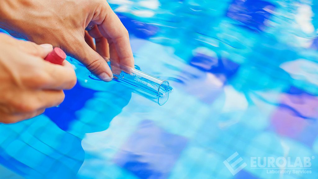 Analisi dell'acqua di piscina