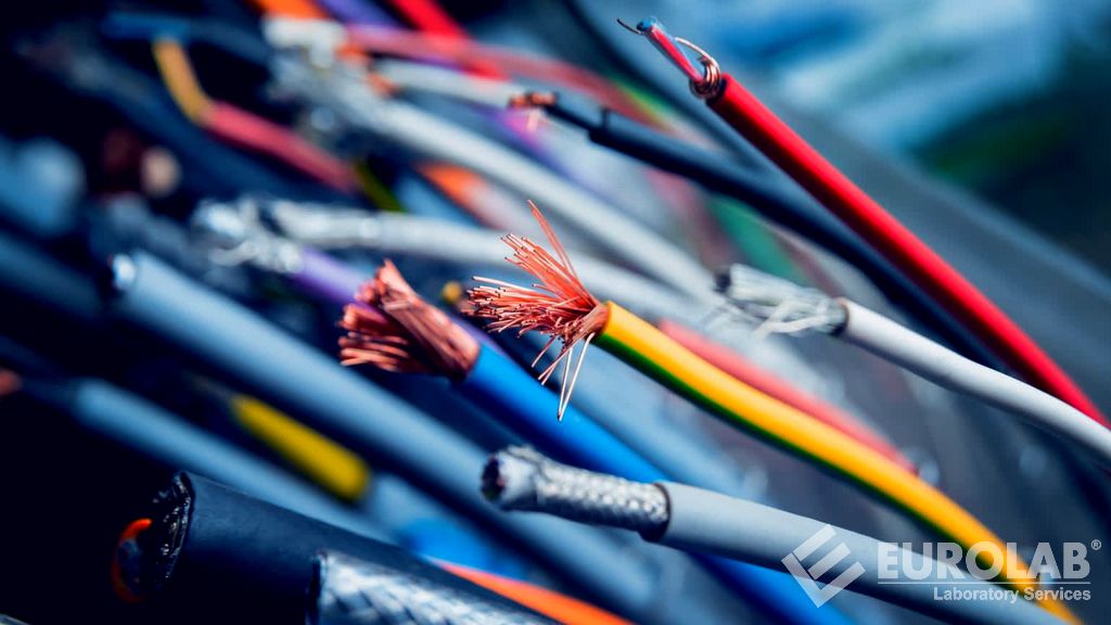 HD 632 S3 Cavi Estrusi di Potenza Isolati e Accessori per Tensioni Nominali comprese tra 36 kV (Um = 42 kV) e 150 kV (Um = 170 kV)