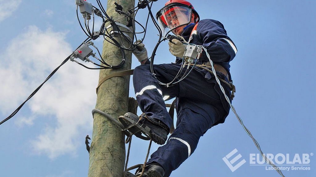 IEC 61482-1-2 Lavoro in tensione - Indumenti di protezione contro i rischi termici di un arco elettrico - Parte 1-2: Metodi di prova - Metodo 2 IEC 61482-1-2 Lavoro in tensione - Indumenti di protezione contro i rischi termici di un arco elettrico - Parte 1-2: Metodi di prova - Metodo 2