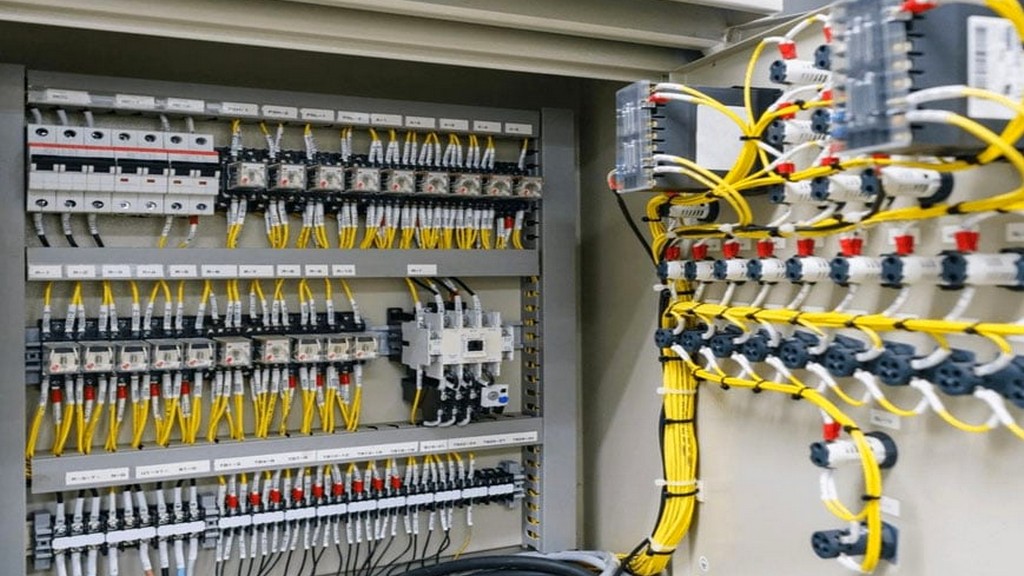 IEEE/ANSI C63.4 Metodoj por Mezurado de Radiobruaj Emisioj de Malalt-Tensiaj Ekipaĵoj en la Gamo de 9 kHz ĝis 40 GHz