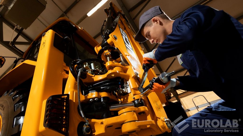 ISO 3795 Tarım ve Ormancılık İçin Karayolu Taşıtları ve Traktörler ve Makineler - İç Malzemelerin Yanma Davranışının Tayini