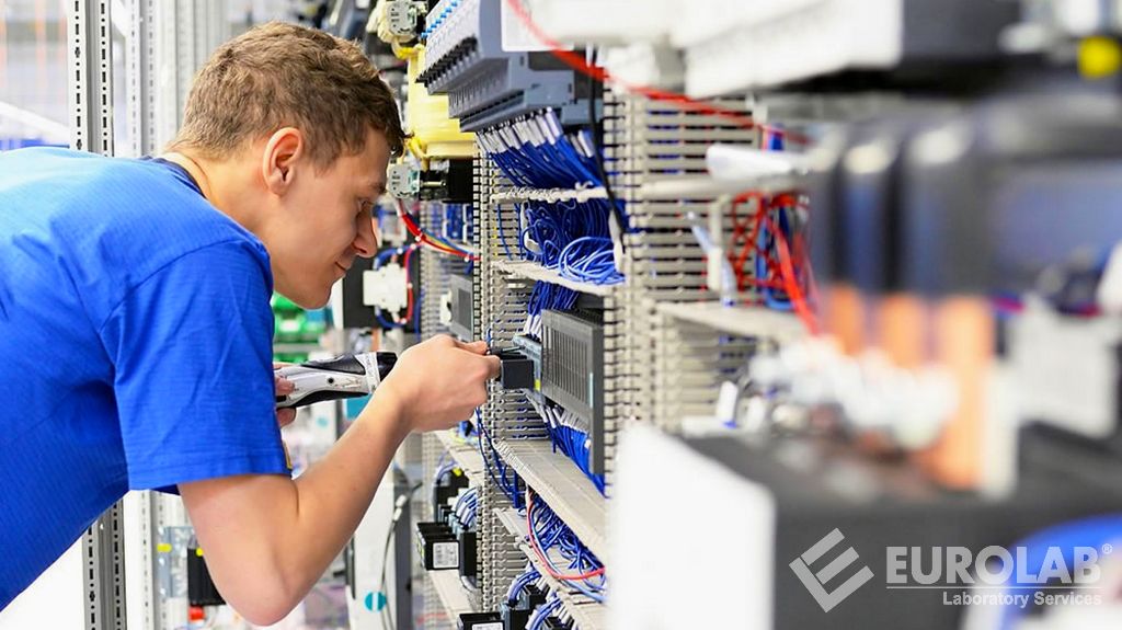 MAN M 3499-1 Condizioni generali per impianti elettrici, elettronici e meccatronici MAN M 3499-1 Condizioni generali per impianti elettrici, elettronici e meccatronici