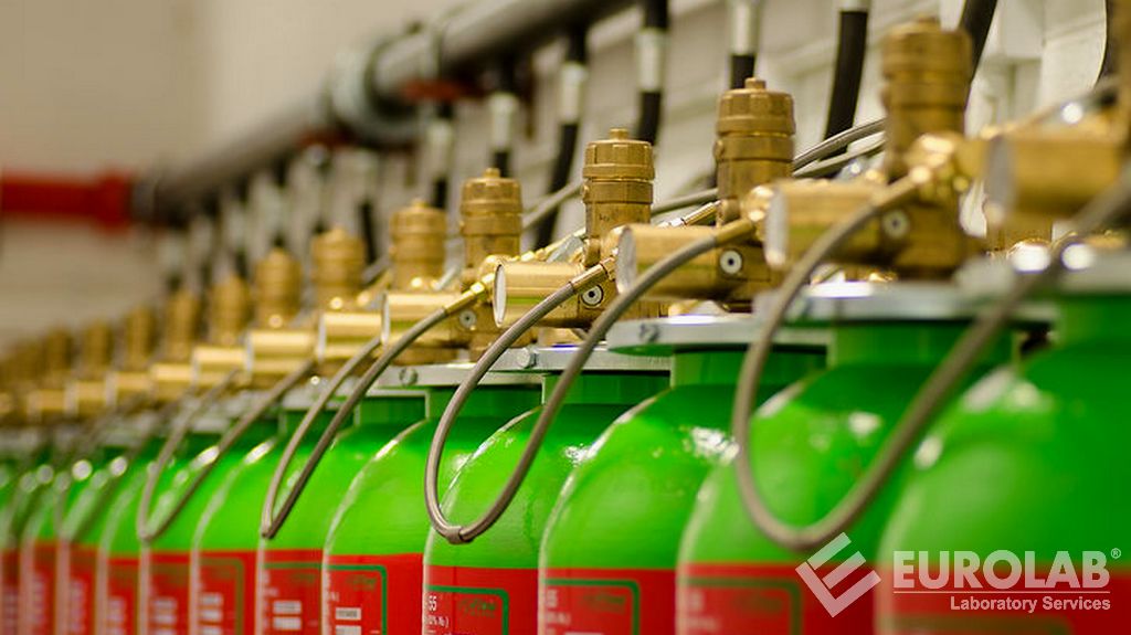 SEMI F77 Korozif Gaz Sistemlerinde Kullanılan Paslanmaz Çelik Yüzeylerin Elektrokimyasal Kritik Çukurlaşma Sıcaklığı Testi İçin Test Yöntemi