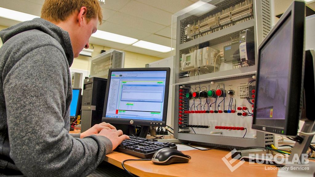 STANAG 4436 Test di compatibilità elettromagnetica per apparecchiature elettriche ed elettroniche militari (nave di superficie, barca non metallica)