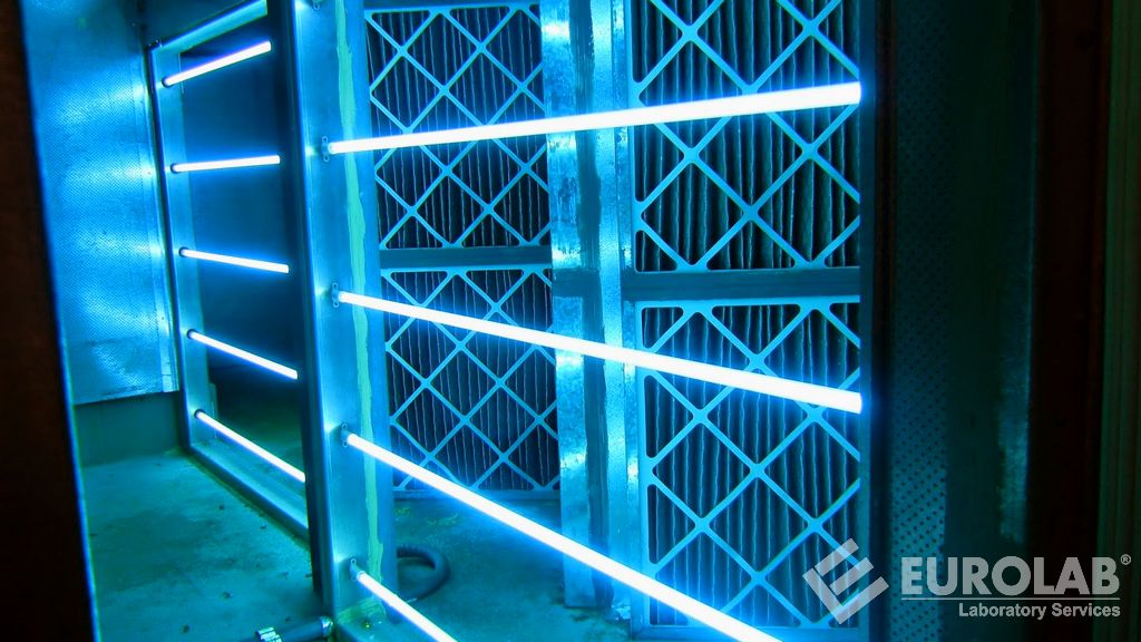 Test UV (fattore di protezione dai raggi ultravioletti, UPF).